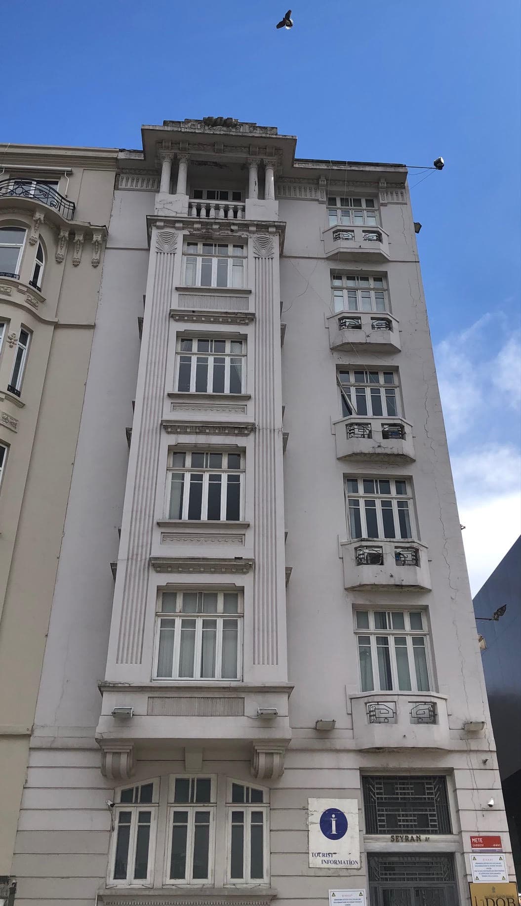 Seyran Apartmanı