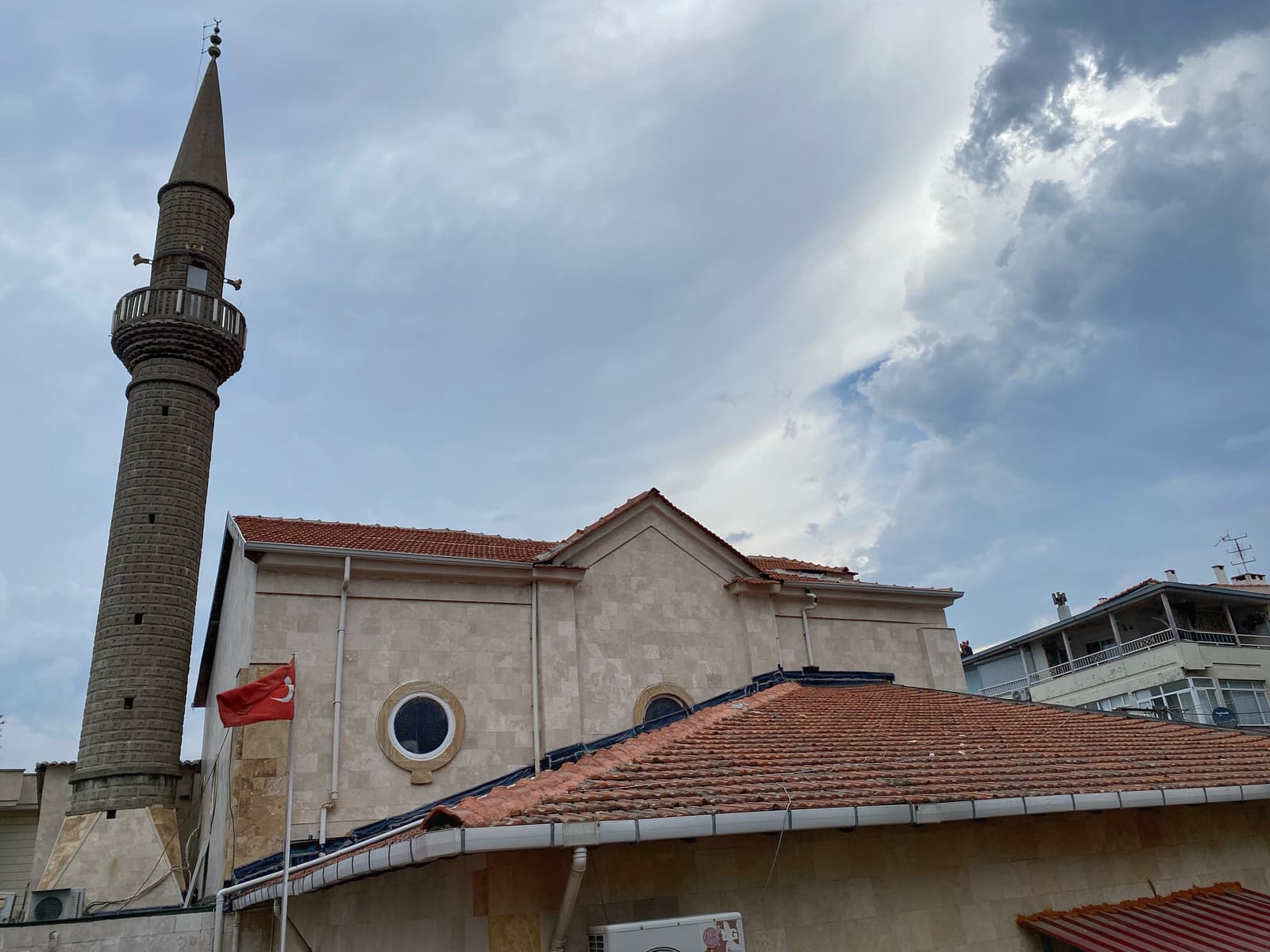Hüsnü Ataberk Camii