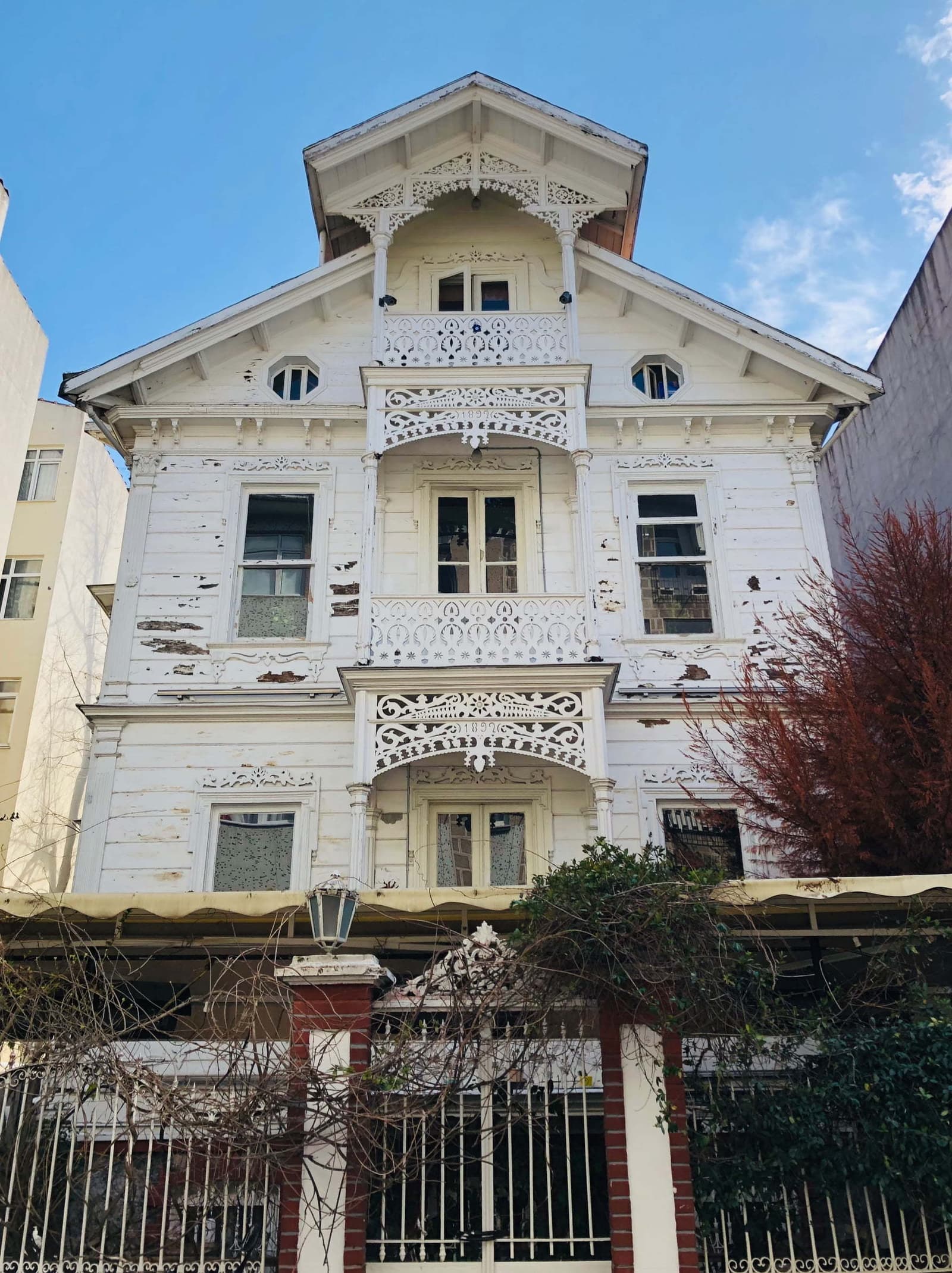 Doktor Seyfi Basa Köşkü
