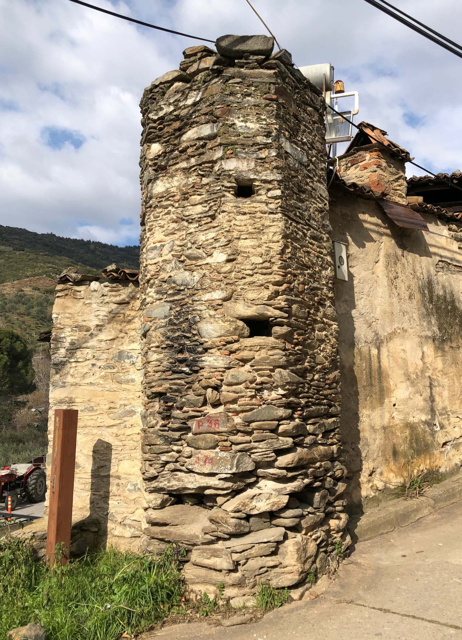 Su Terazisi, Birgi