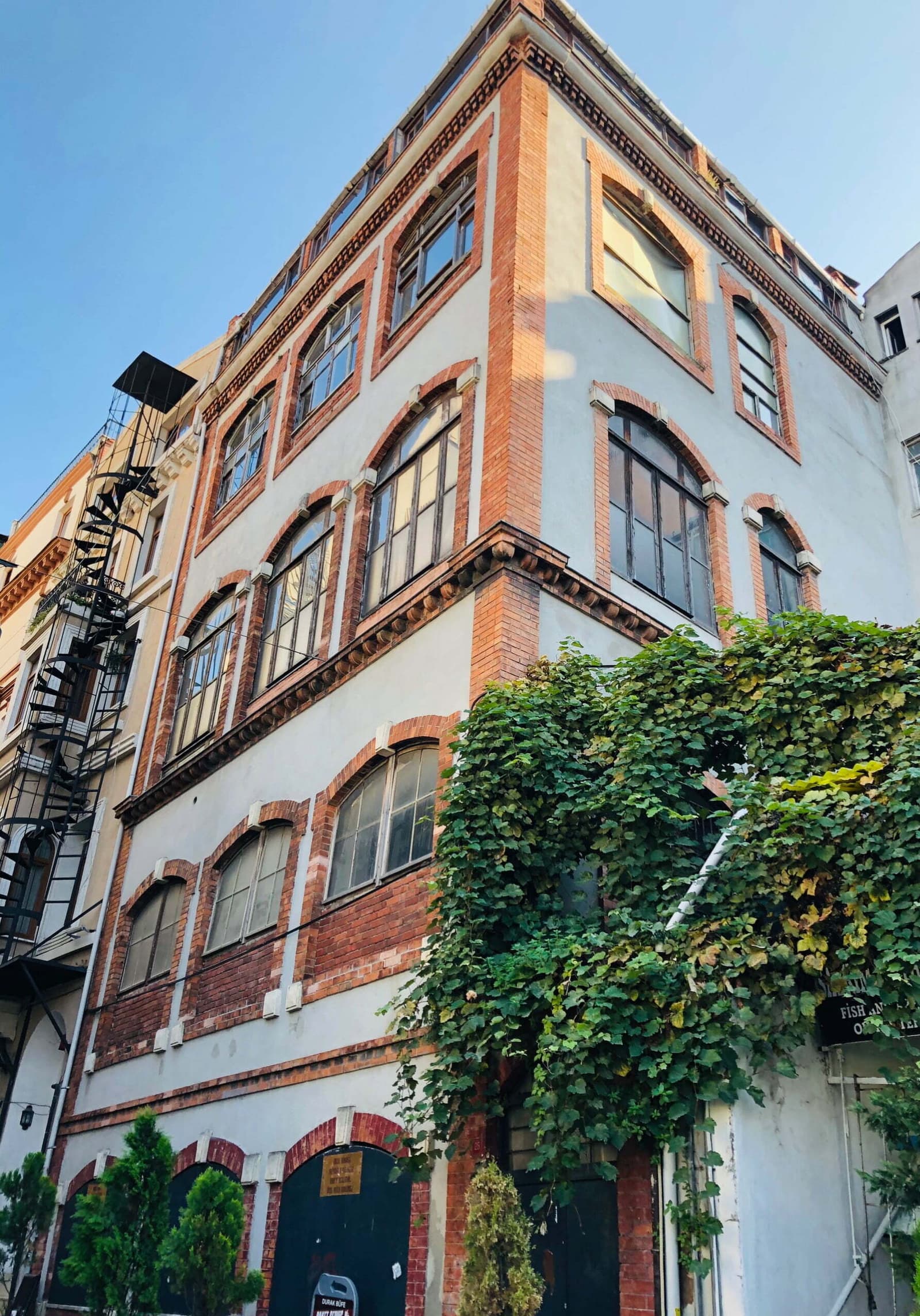 Üçüncü Rum İlkokulu, Beyoğlu
