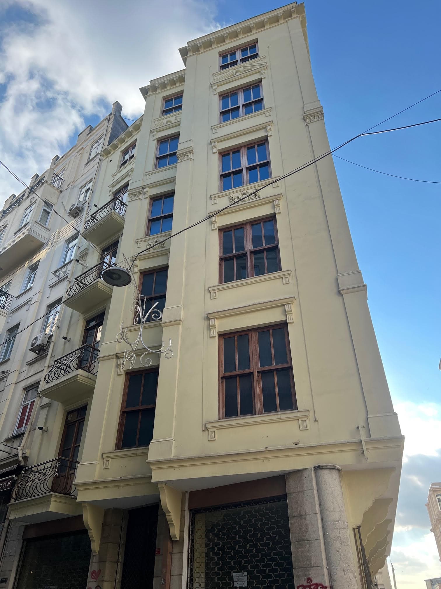 Rozaki Apartmanı