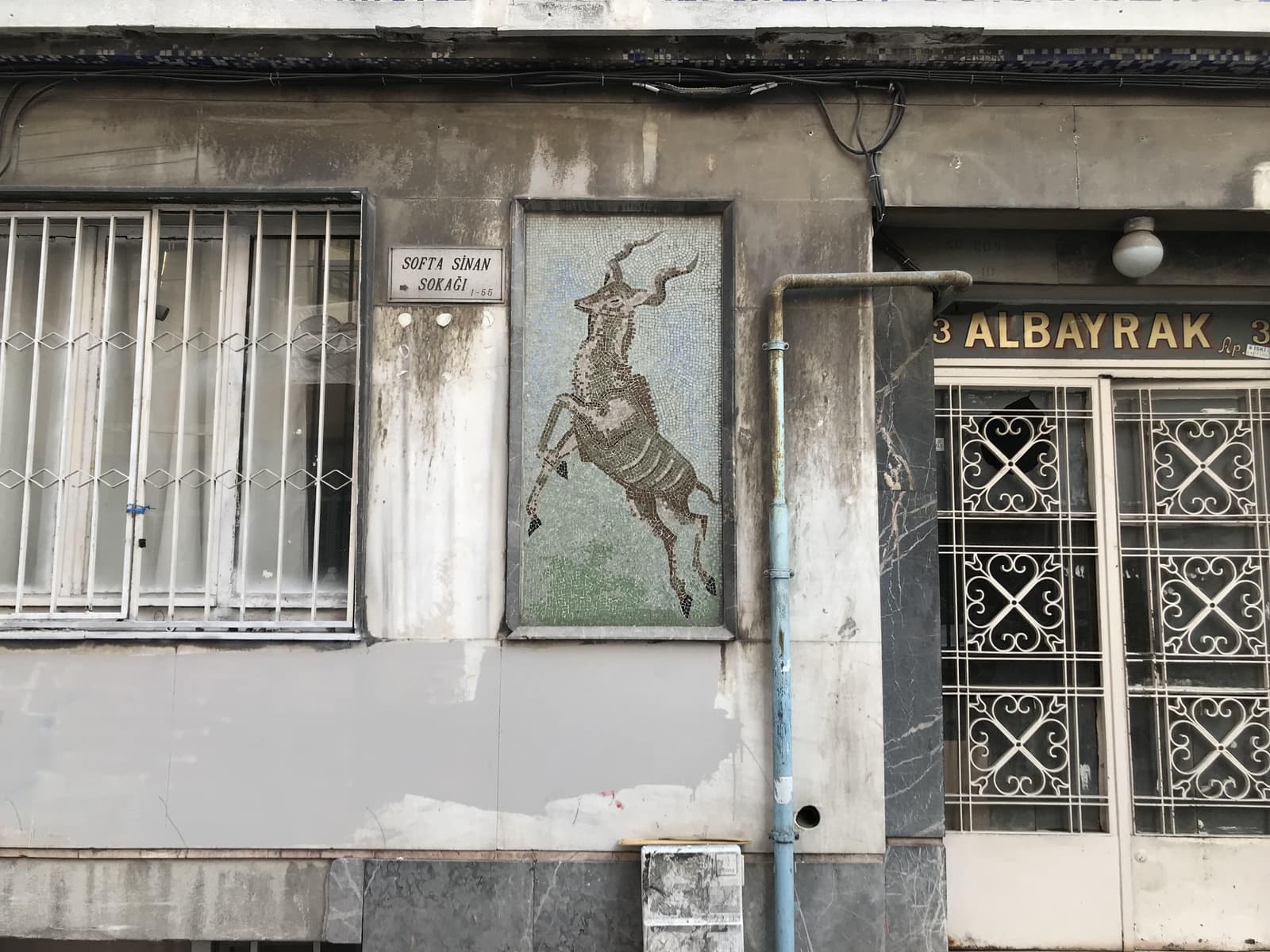 Albayrak Apartmanı Mozaik Panosu