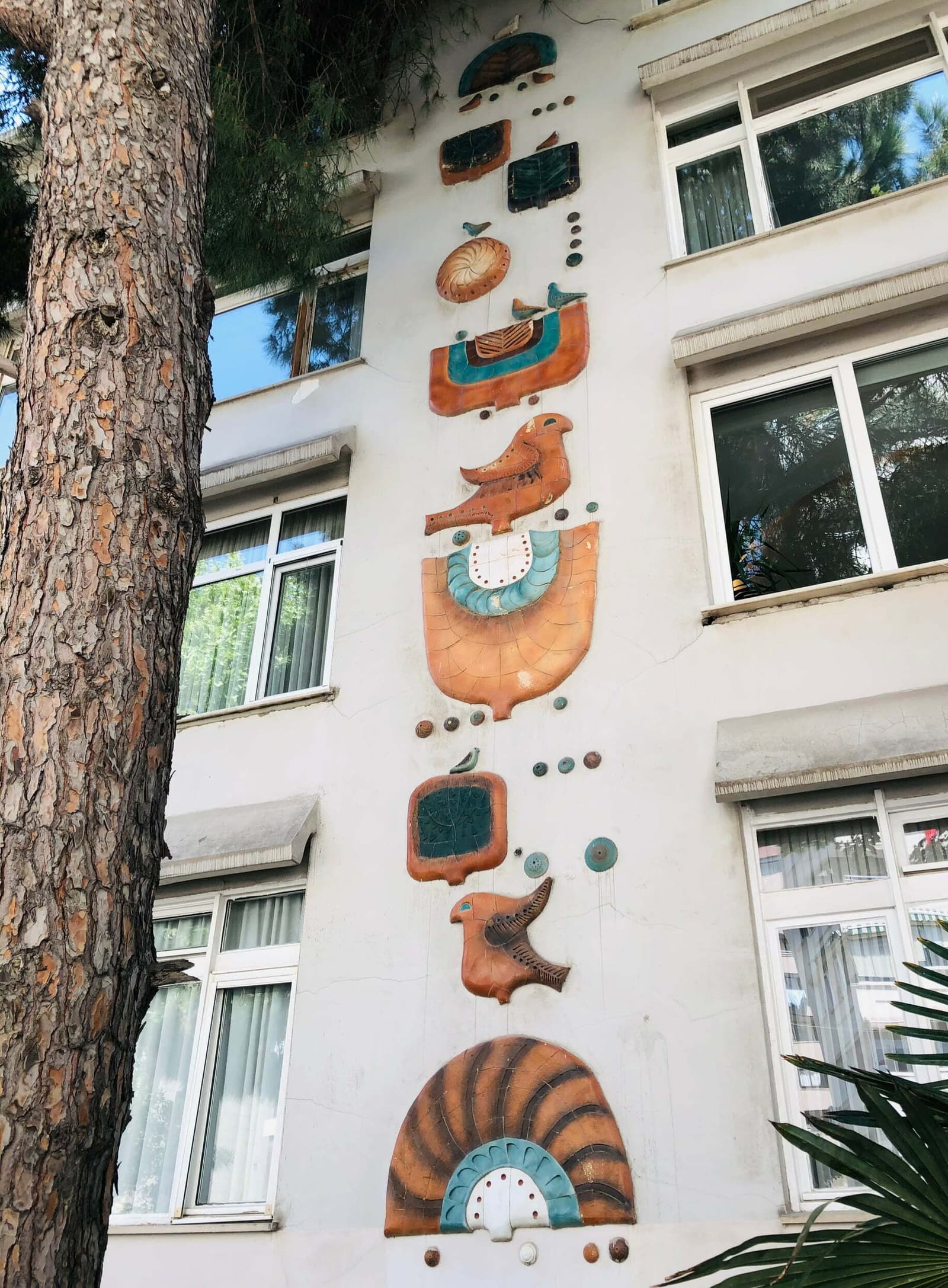 Sahil Apartmanı Seramik Panosu