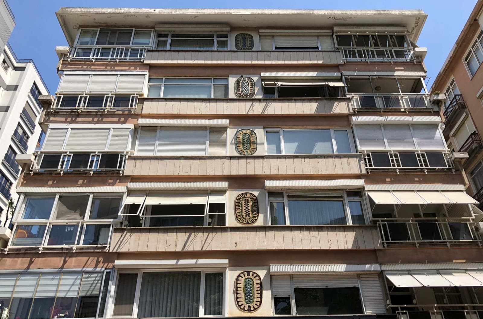 Erdişli Apartmanı Seramik Panoları