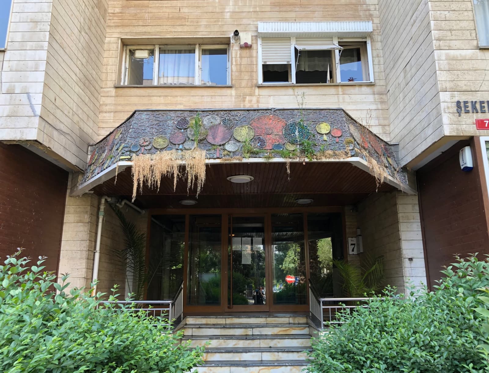 Şekerciler Apartmanı Seramik Panosu