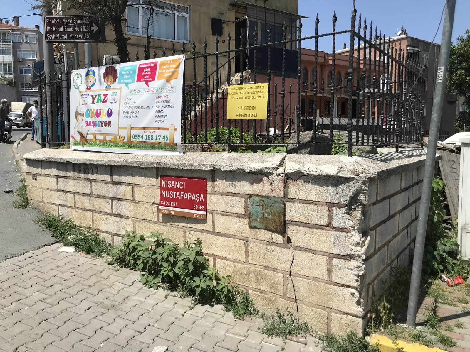 Münzevi Kardeşler Türbesi