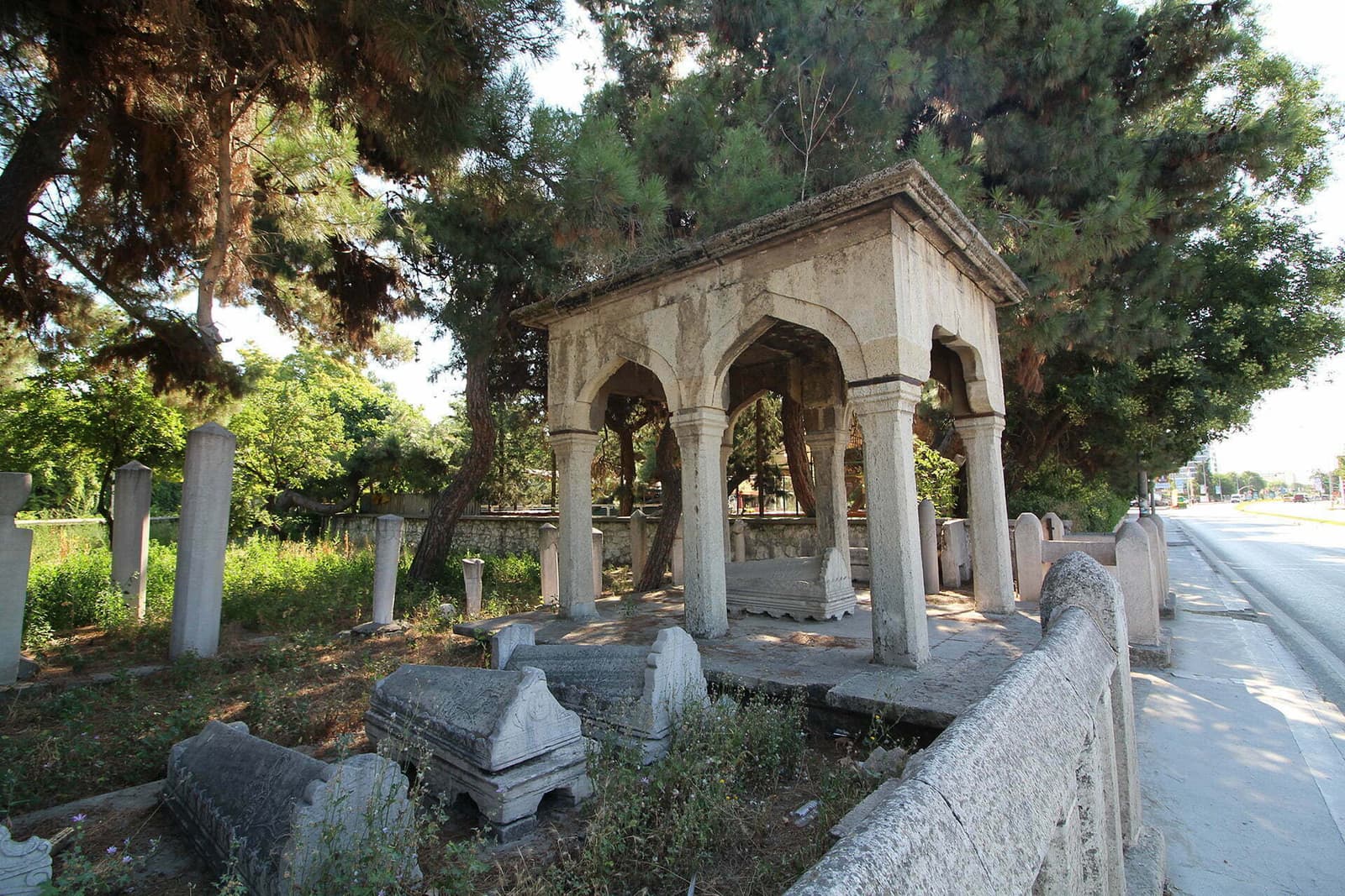 Fatma Hanım Türbesi