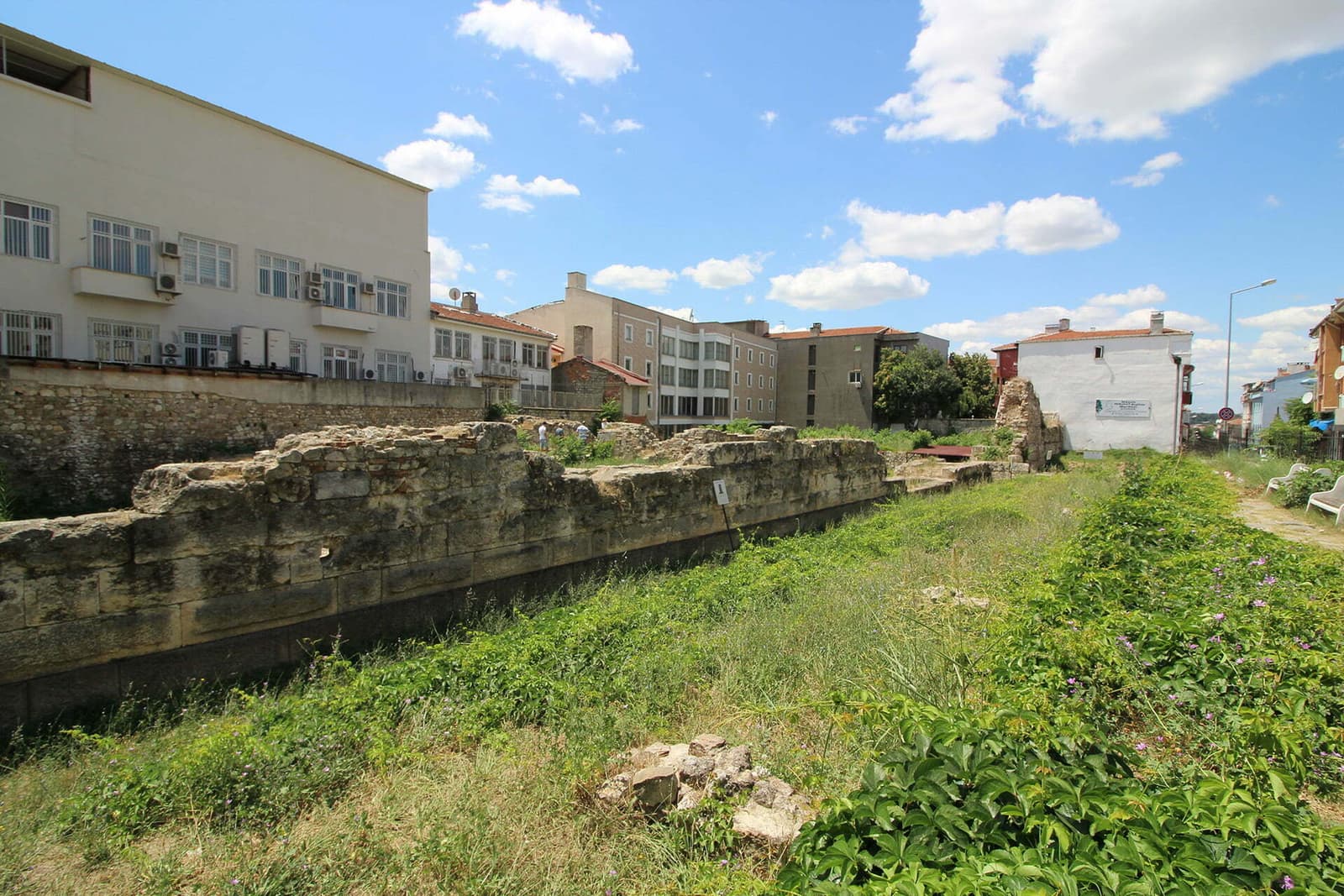Hadrianopolis Surları