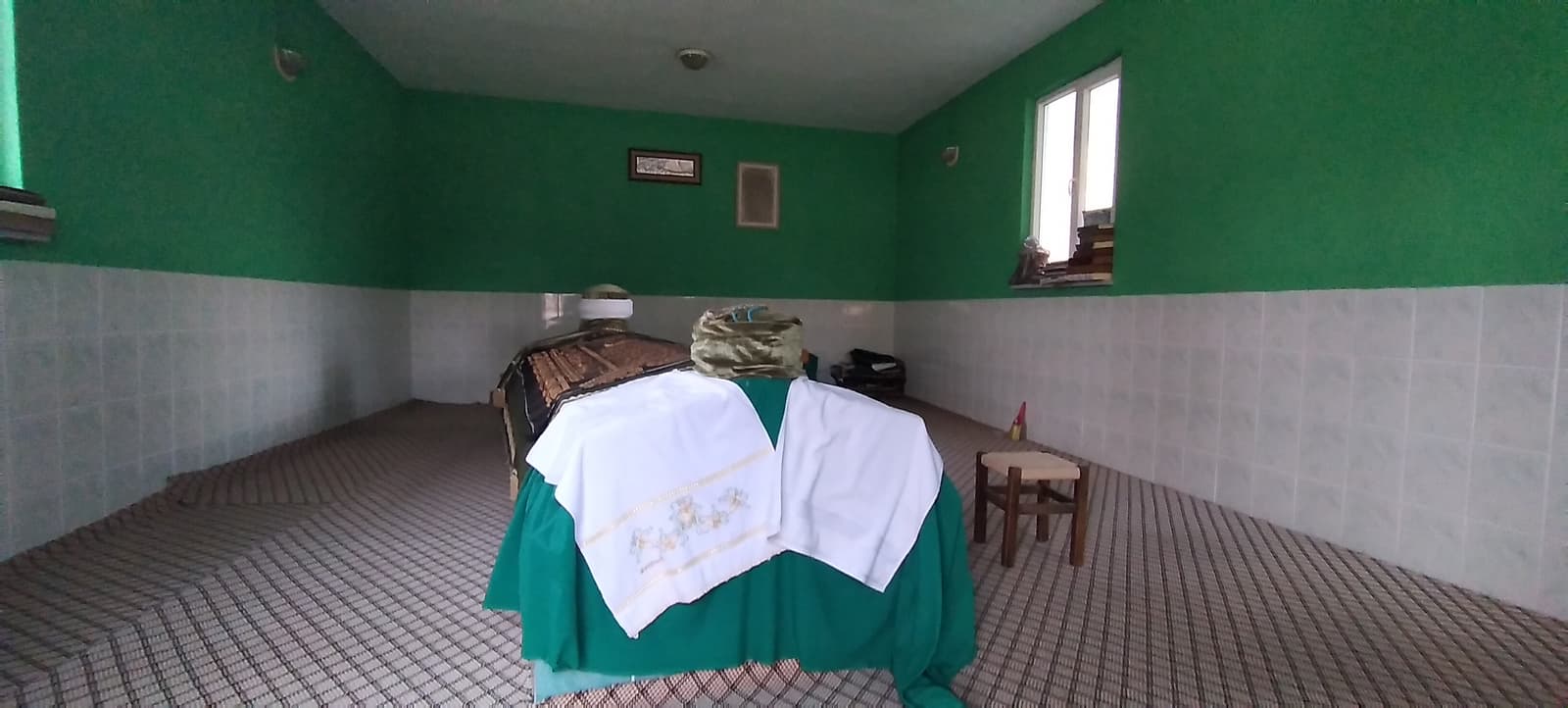 Yabalı Dede Mehmet Efendi Türbesi