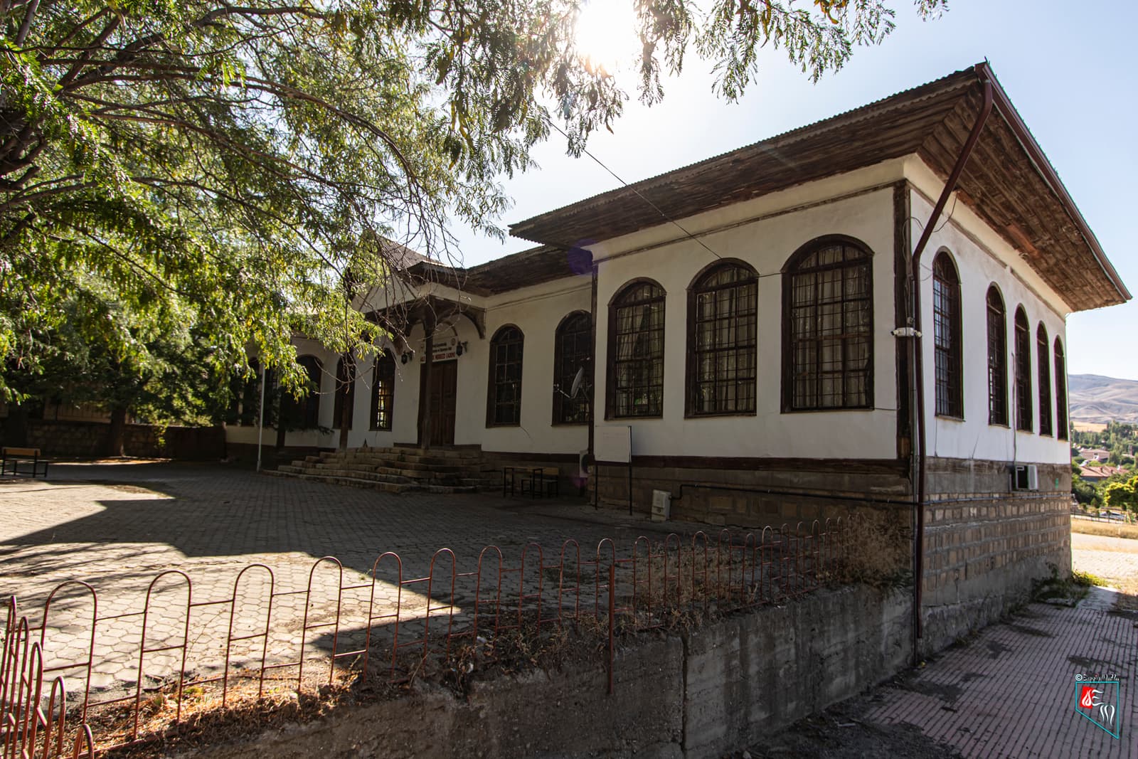 Cumhuriyet İlkokulu, Divriği