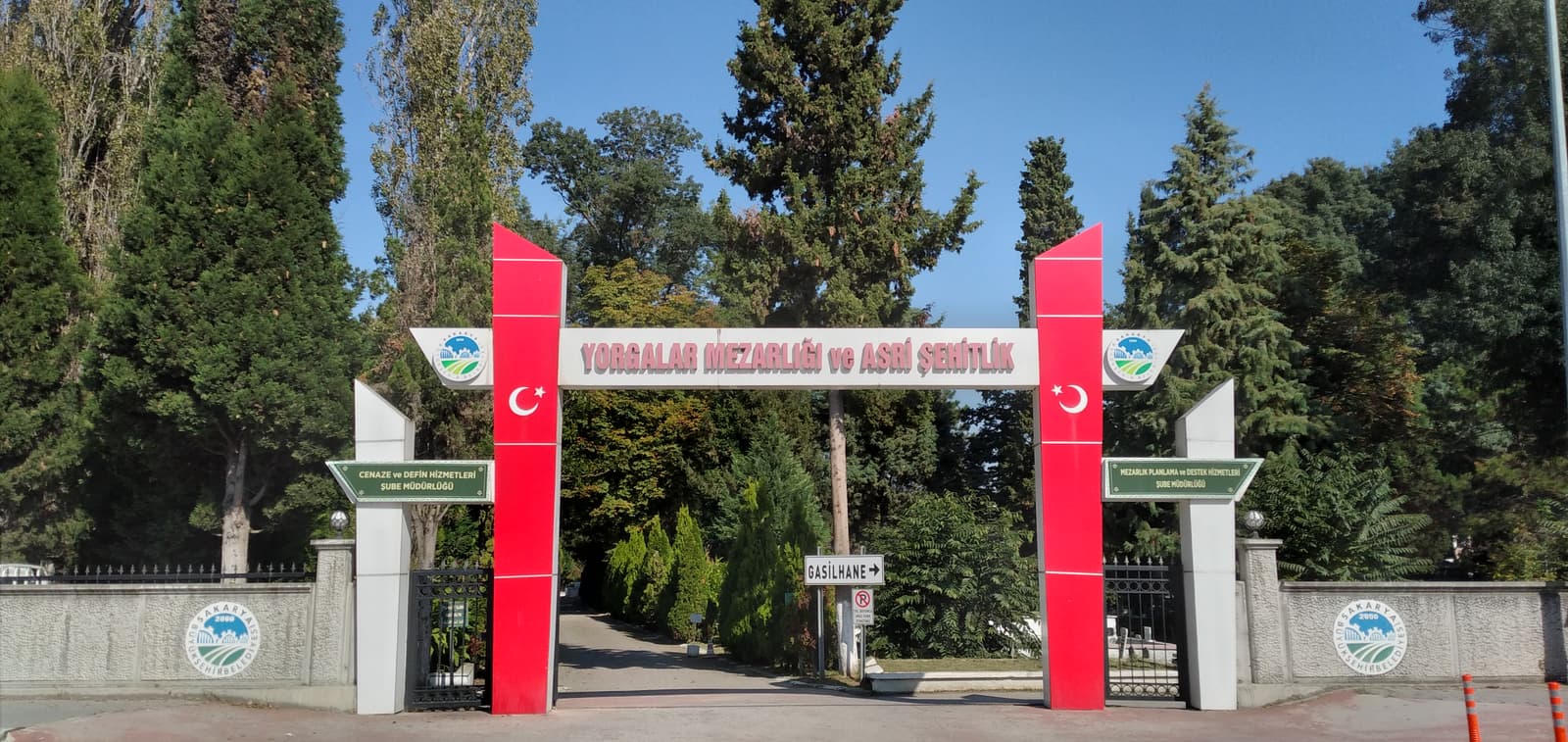 Yorgalar Mezarlığı ve Asri Şehitlik