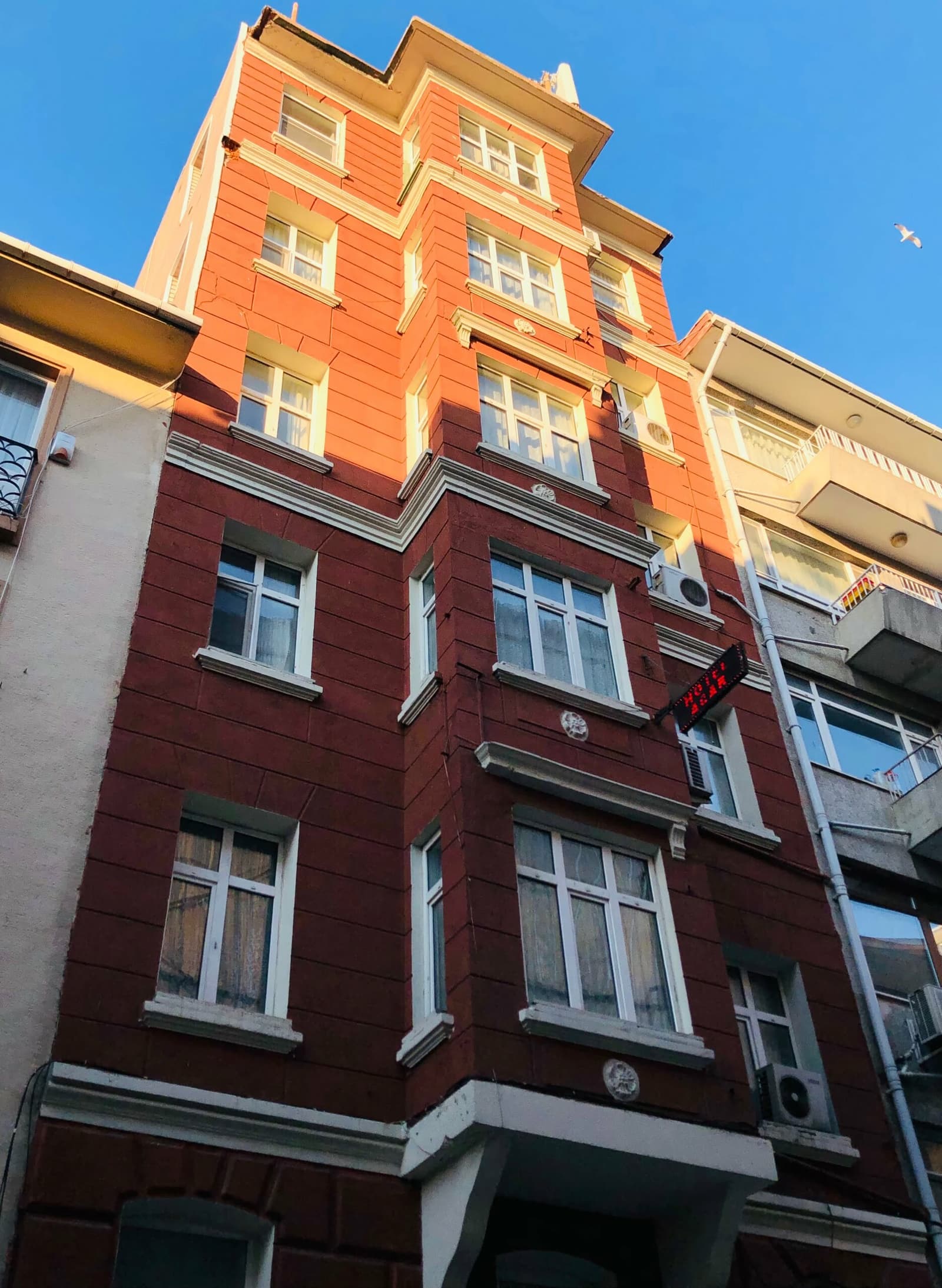 Haim Perahya Apartmanı