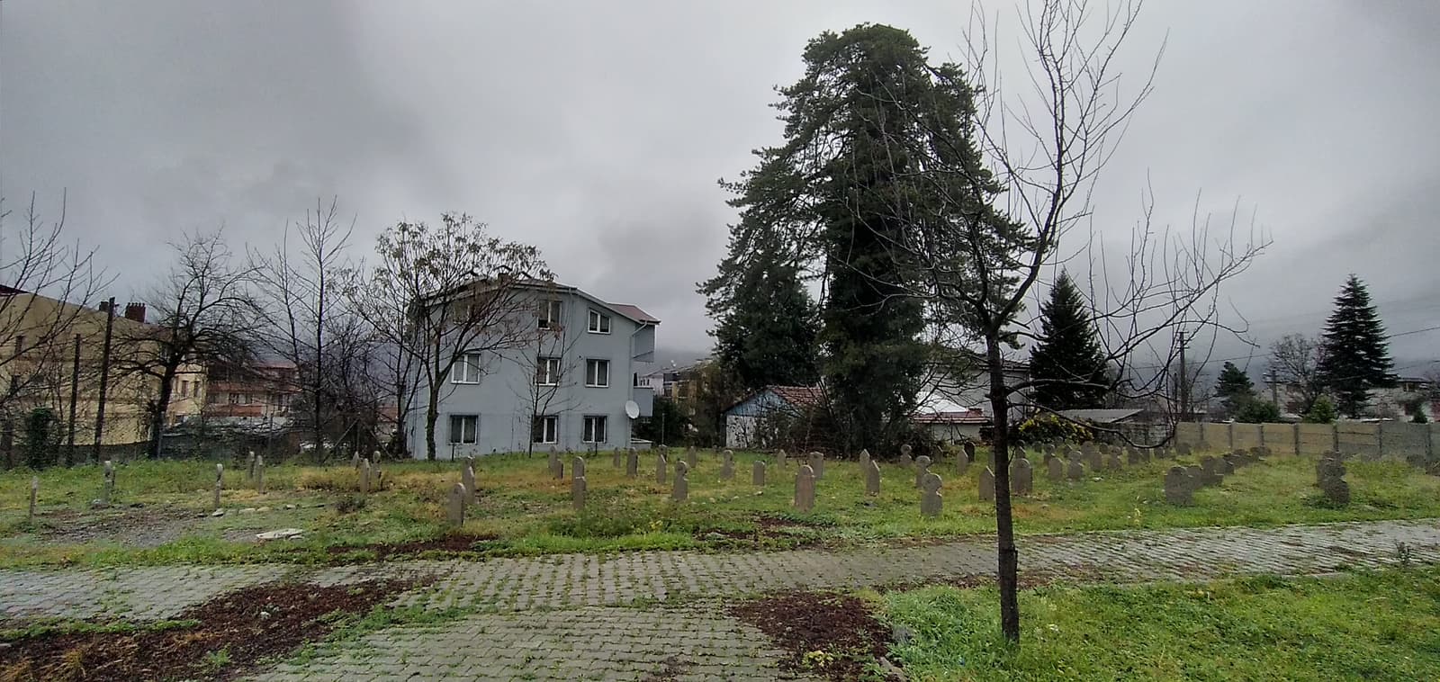 Tarihi Mezarlık, Kaynaşlı
