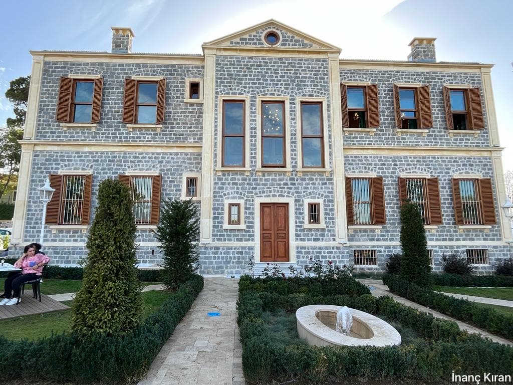 Glavany Köşkü