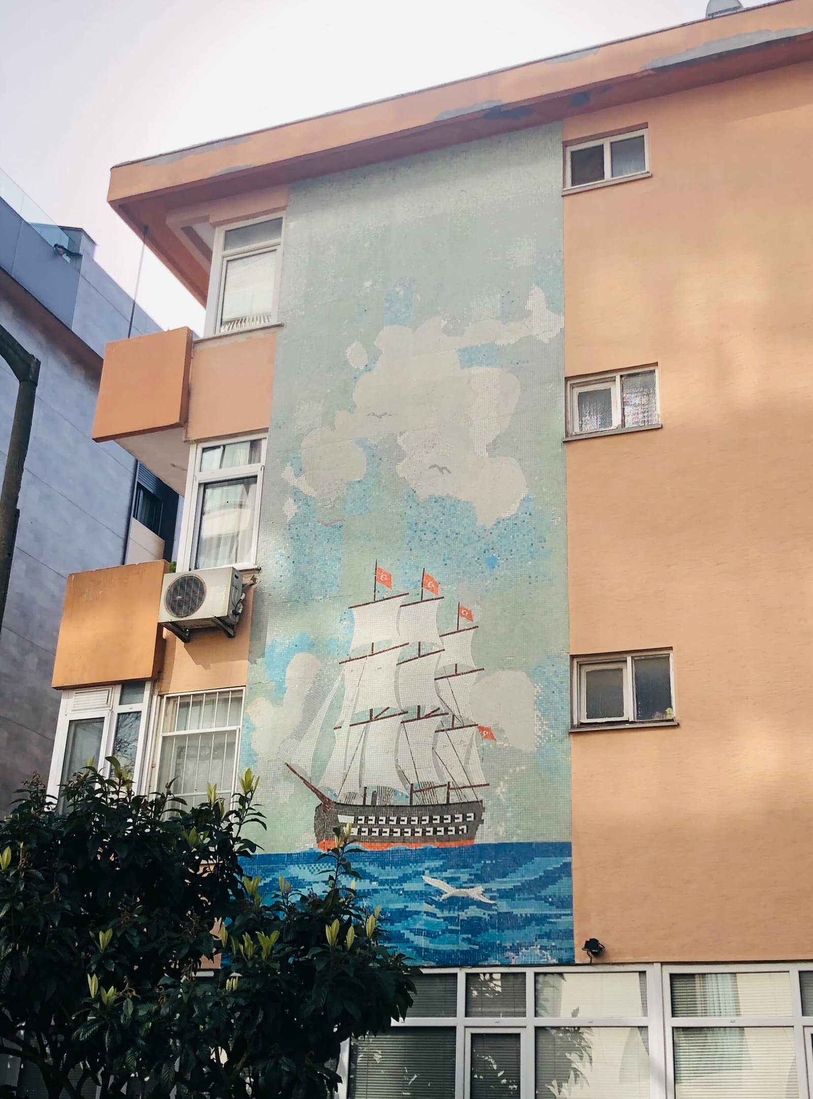 Emeç Apartmanı Mozaik Panosu
