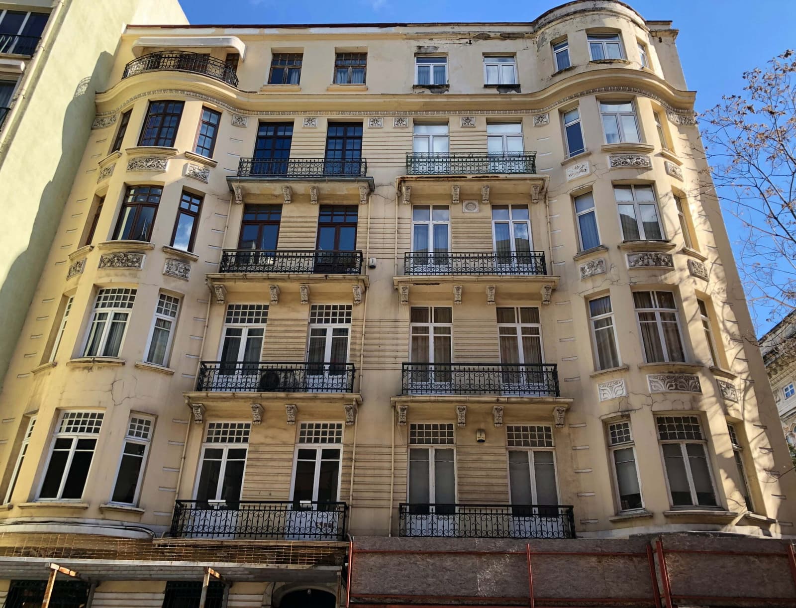 Yeni Maçka Han ve Zeki Paşa Apartmanları