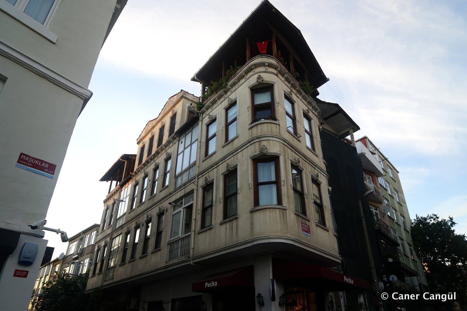 Ünsal Apartmanı