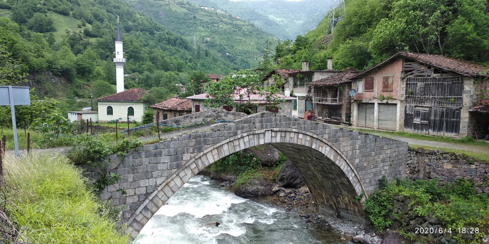 Taşgeçit Köprüsü