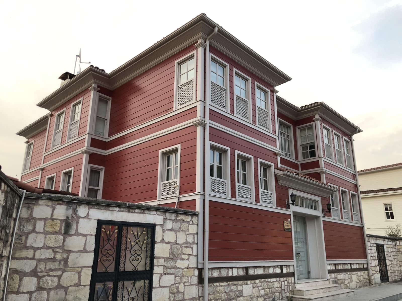 Ensari Konağı