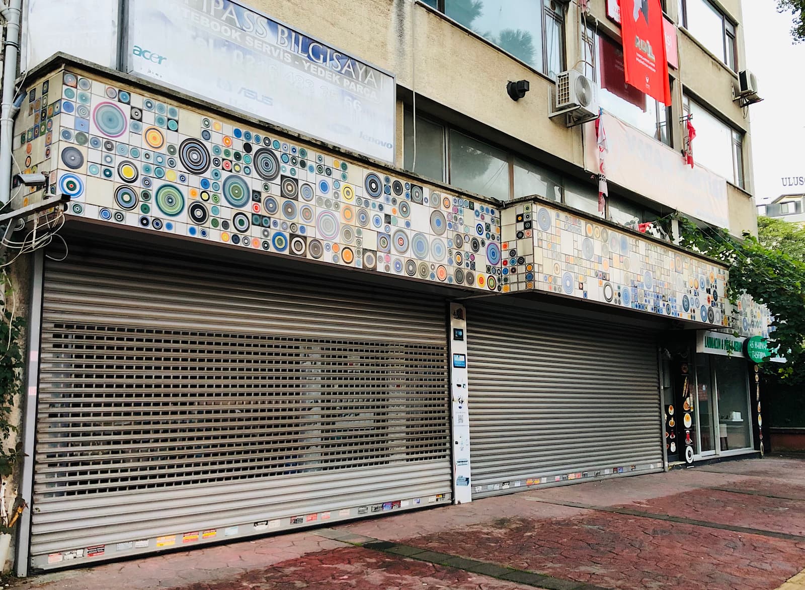İntay İş Merkezi Seramik Panosu