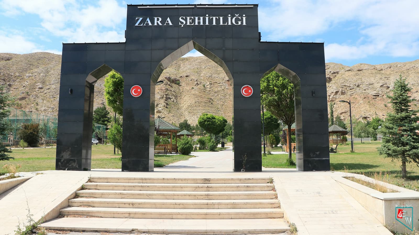 Zara Şehitliği ve Anıtı