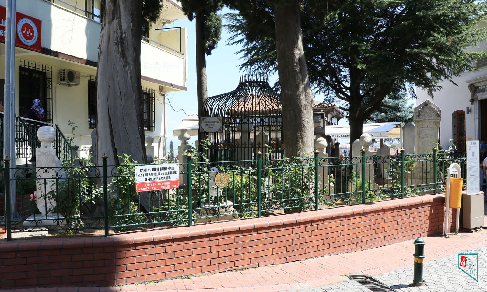 Üftâde Camii Haziresi