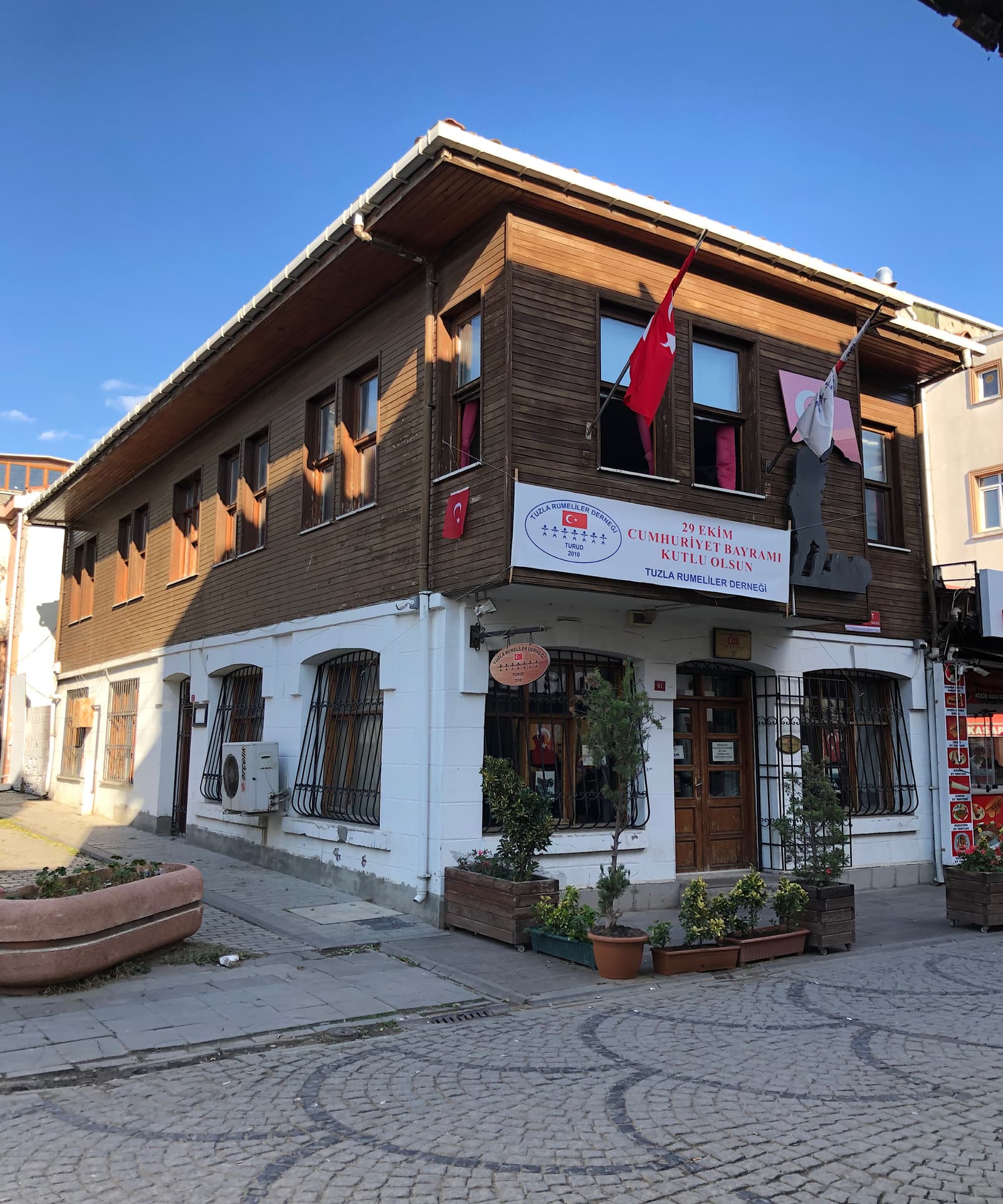 Tuzla Rumelilileri Derneği Binası