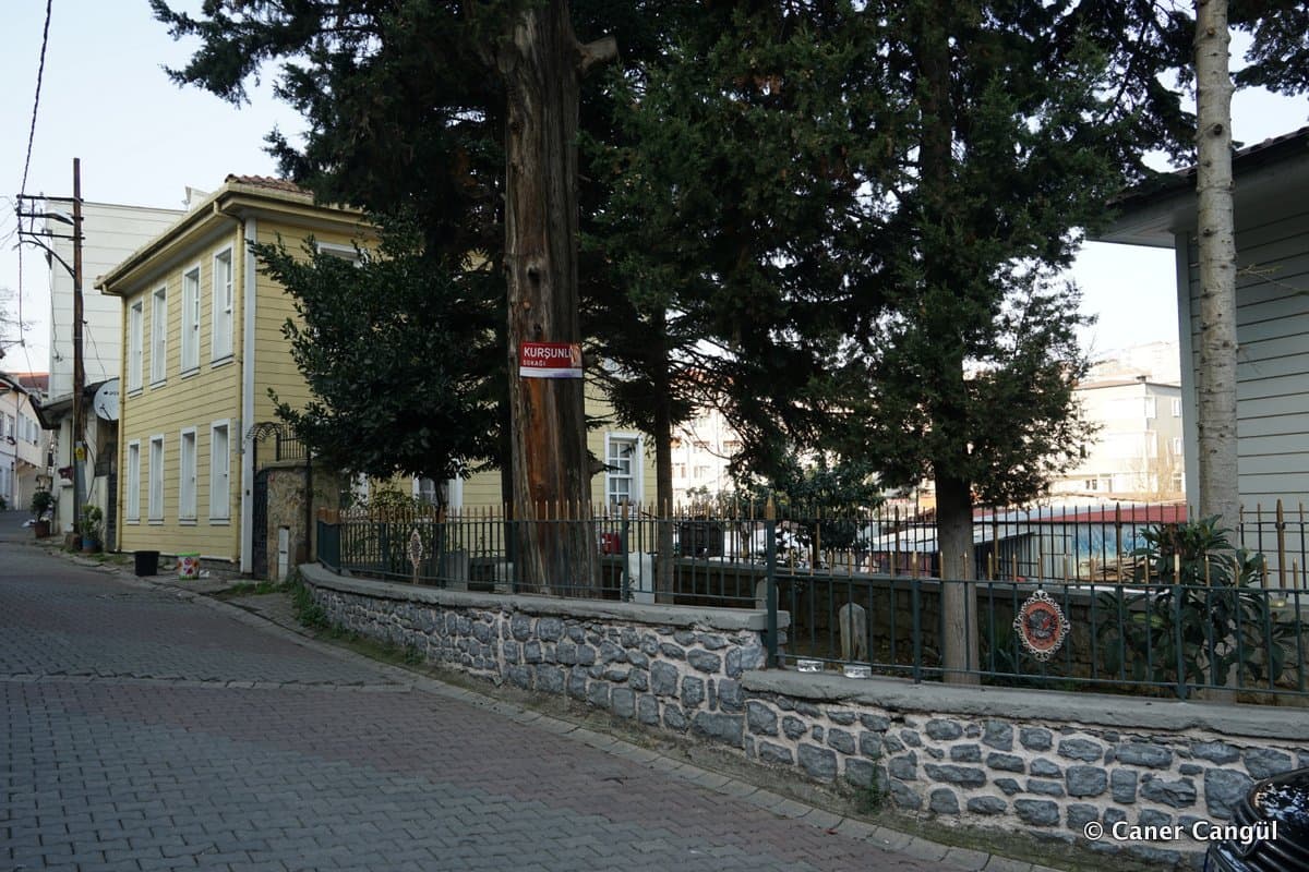 Hazire, Değirmen Sokak