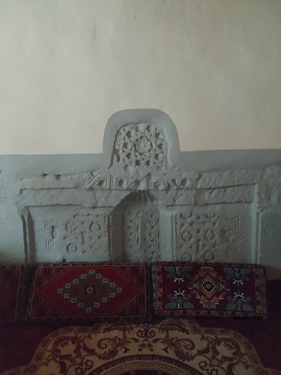 Seyit Halil Keramettin Türbesi