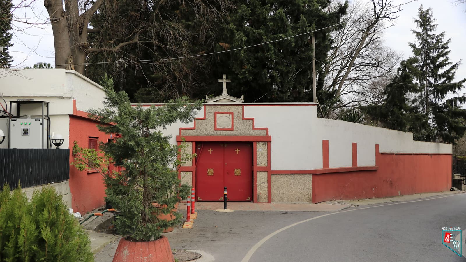 Balıklı Rum Mezarlığı