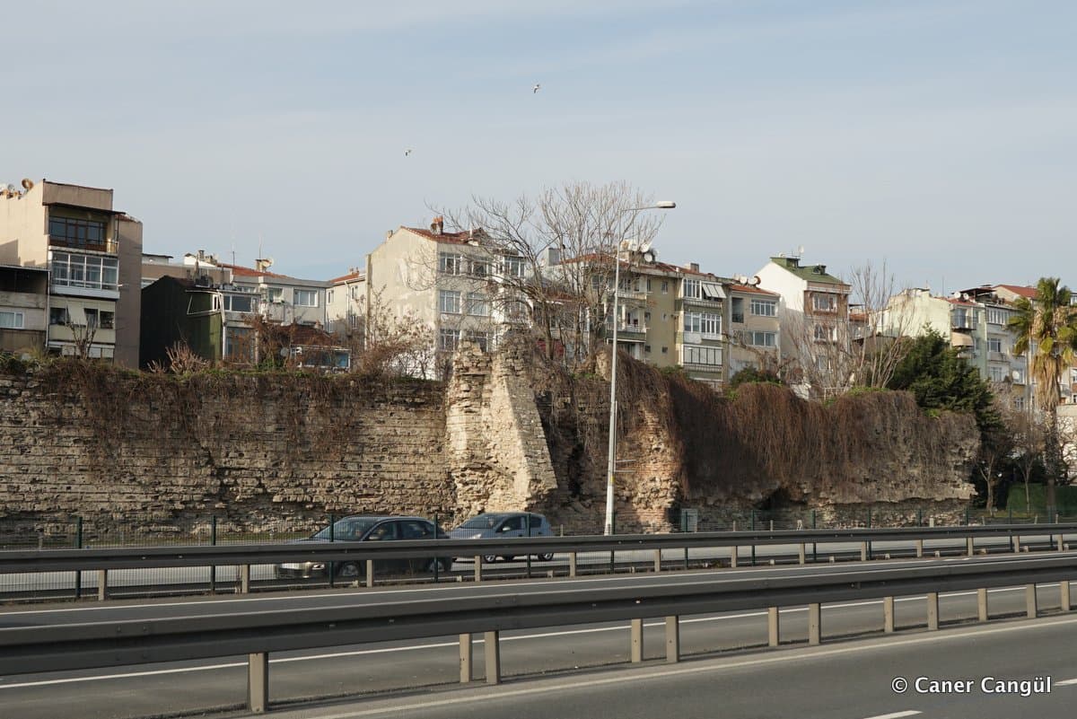 Marmara Surları, 84. Kule