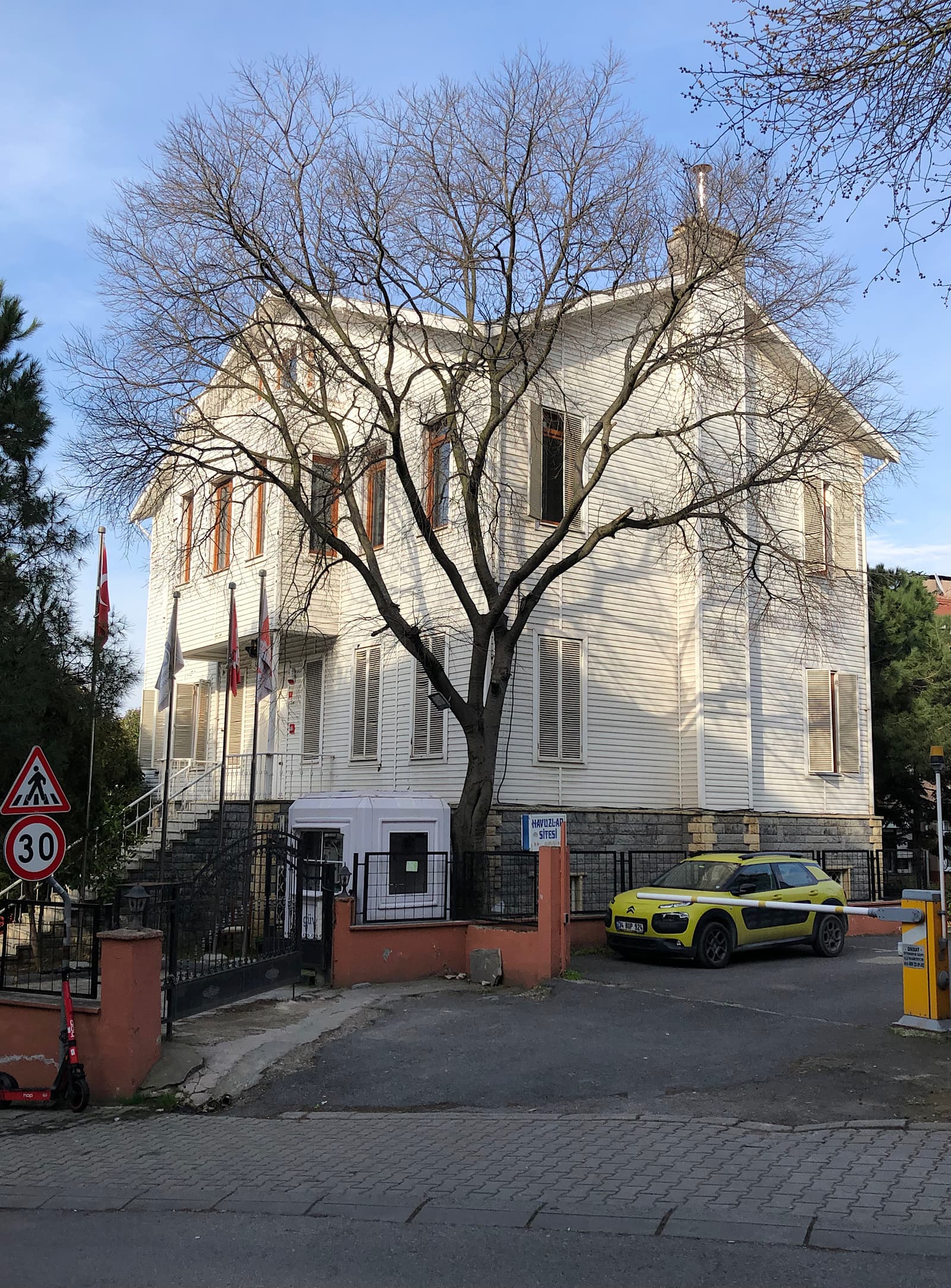 Dağıstanlı İsa Ruhi Paşa Köşkü