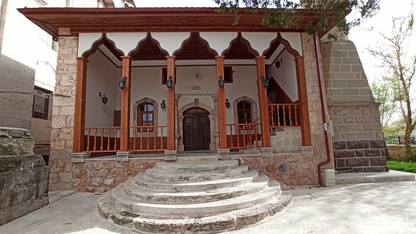 Yukarı Mahalle Eski Camii