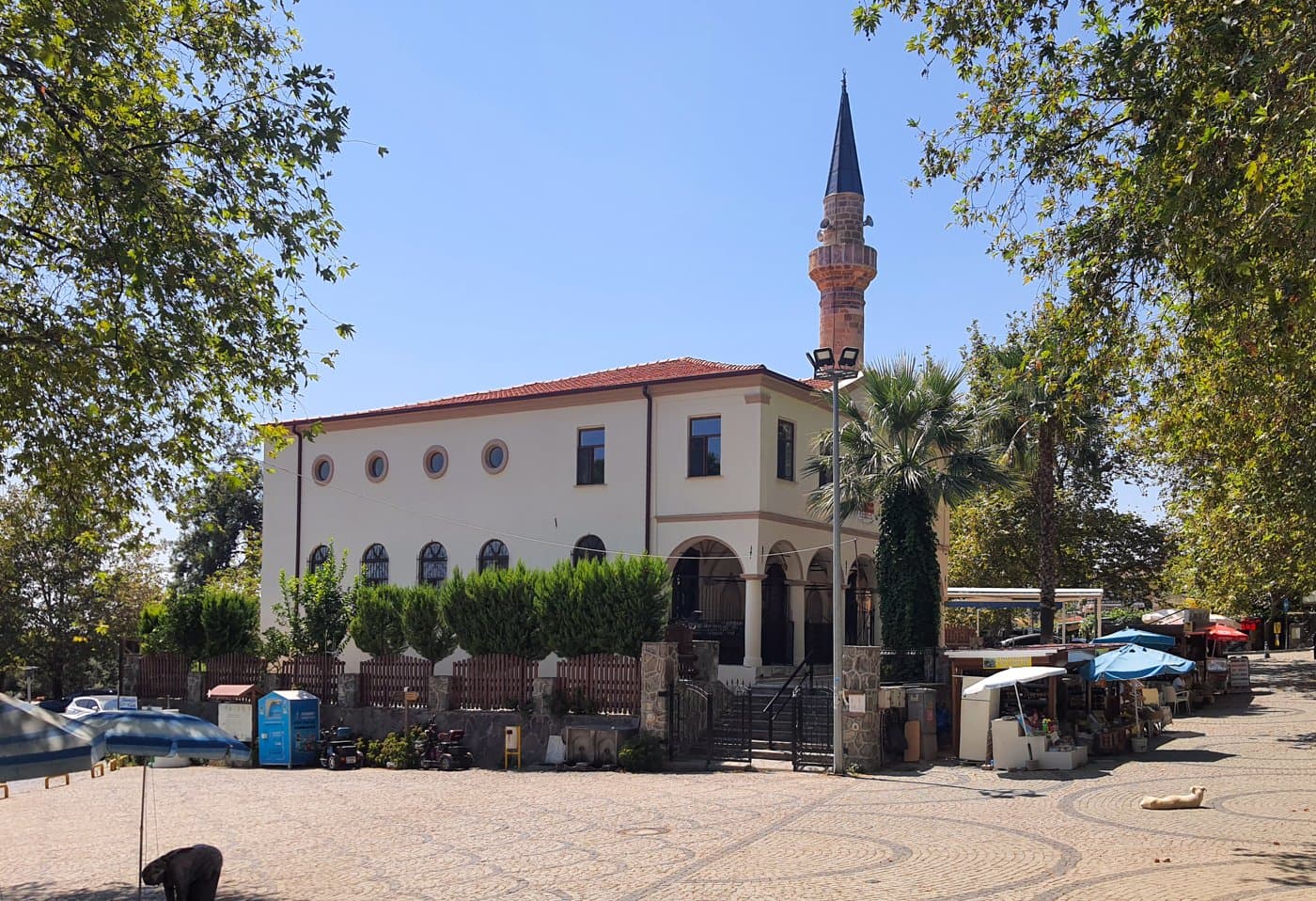 Altınoluk Merkez Camii
