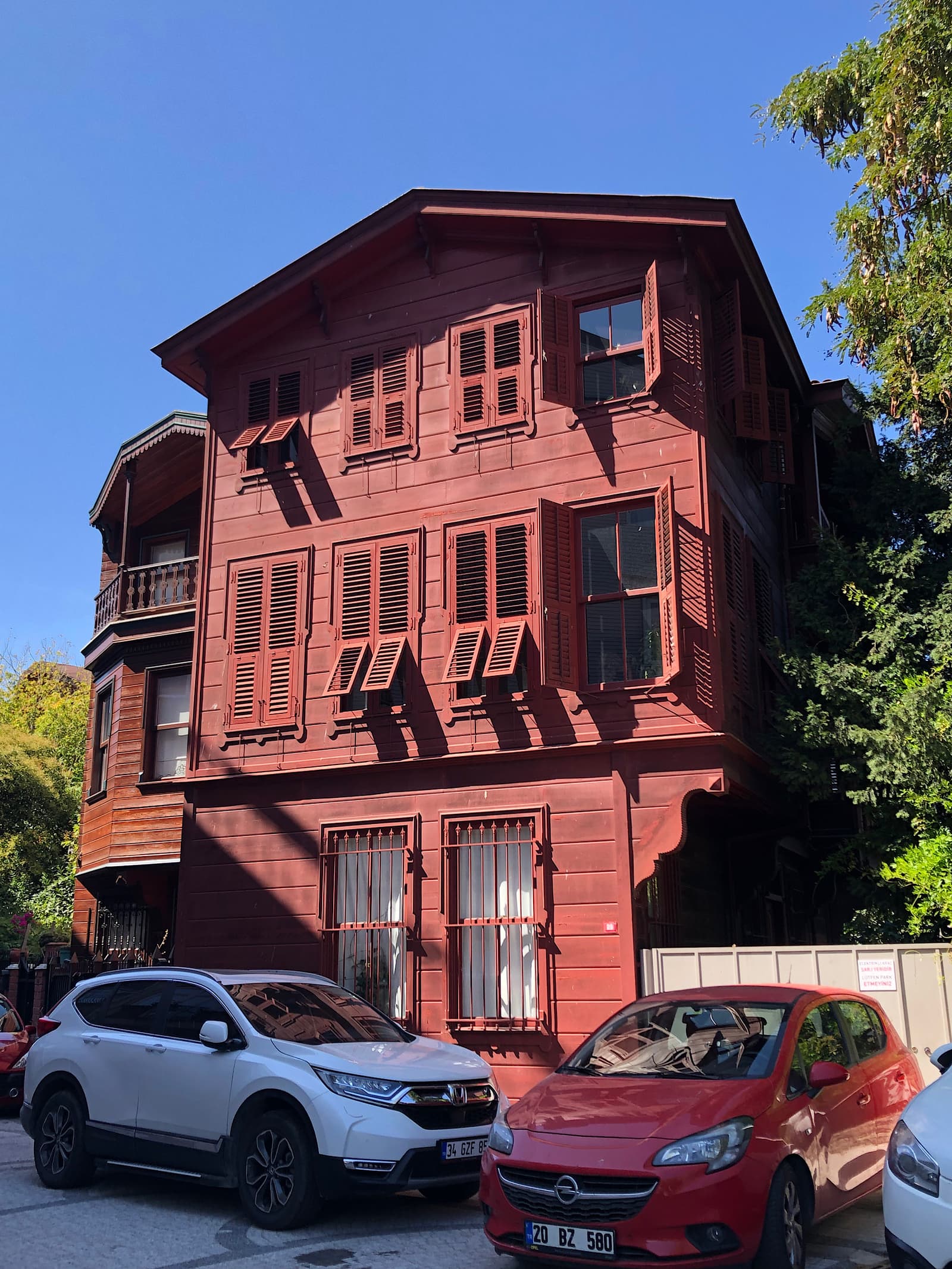 Konak — İcadiye, Münir Ertegün, 27