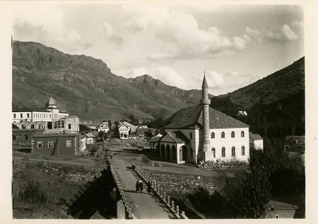 Kemaliye Camii
