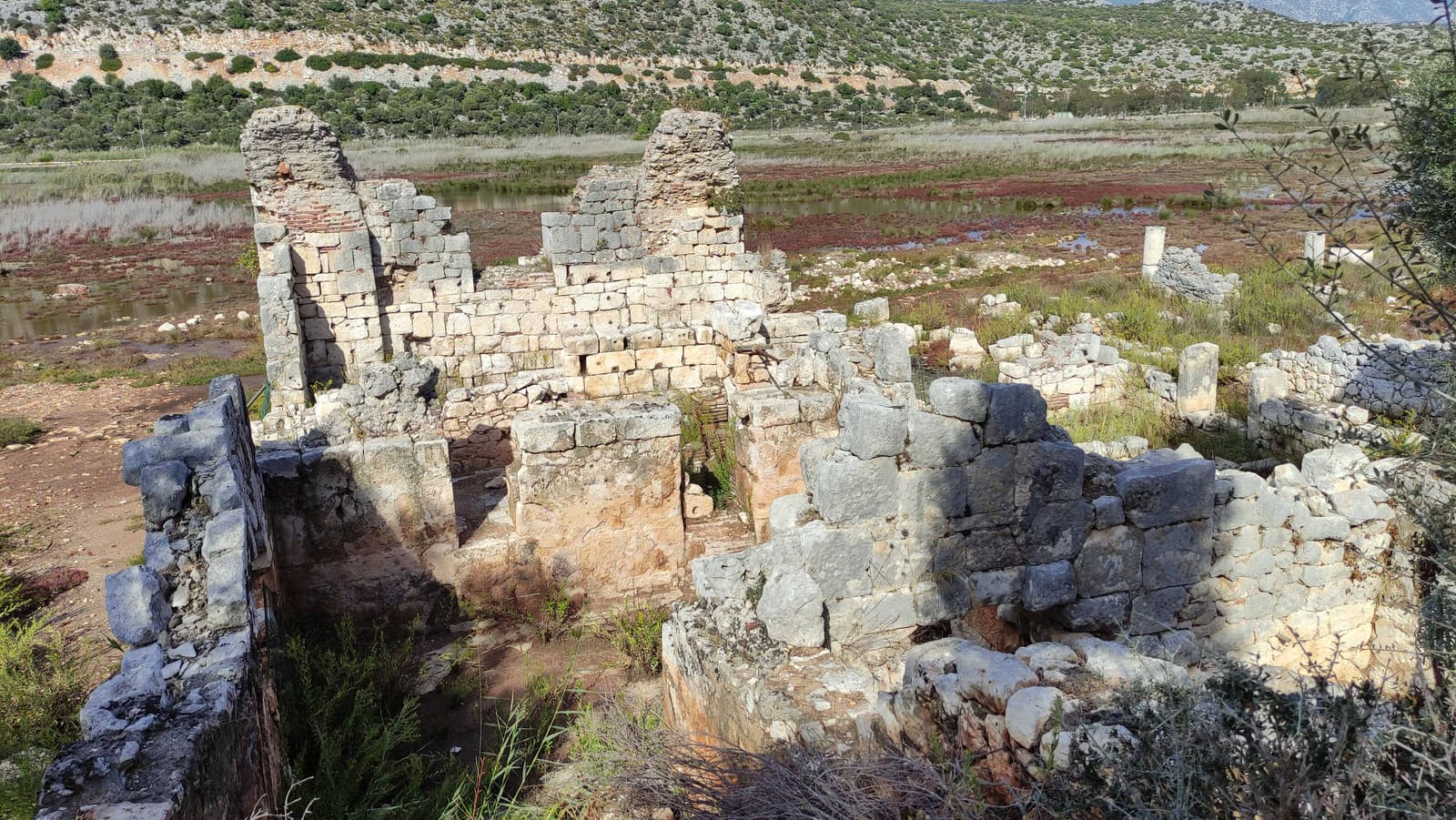 Andriake Batı Hamamı