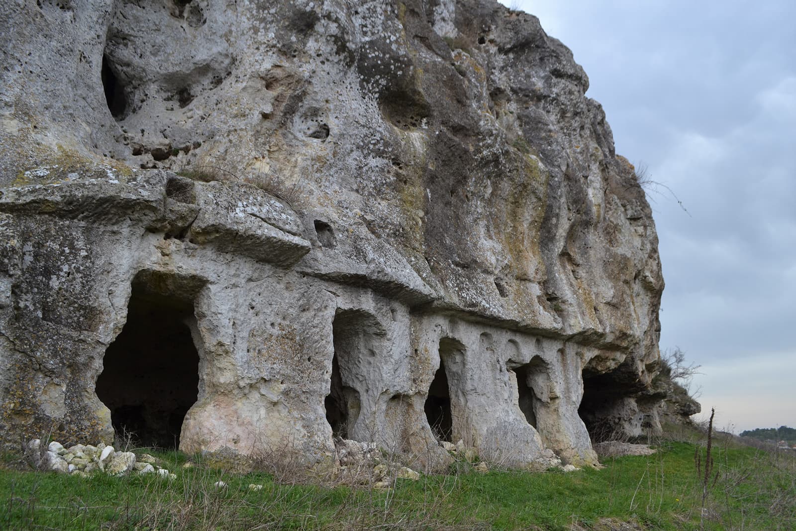 Asma Kaya Mağara Manastırı, Vize