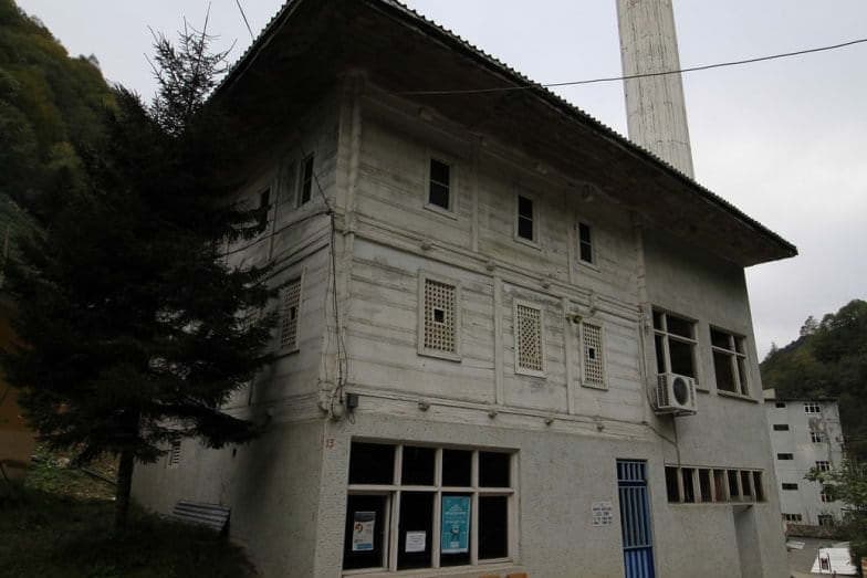 Ilıca Camii