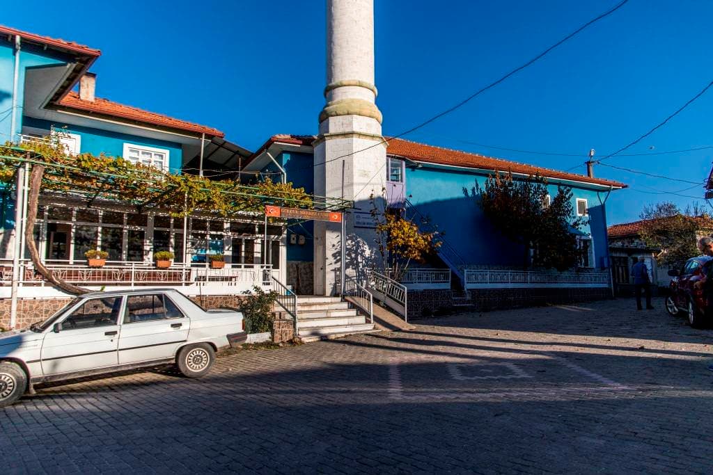 Gölcük Köyü Camii