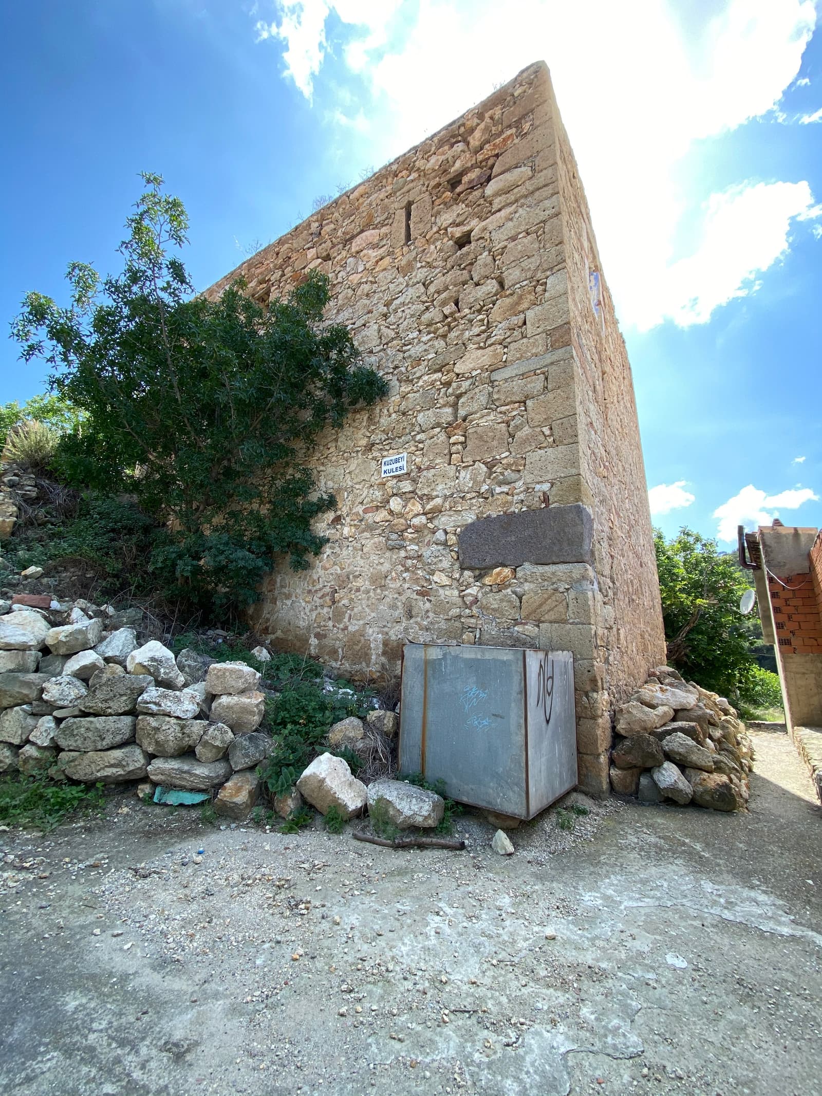 Kuzubeyi Kulesi, Foça