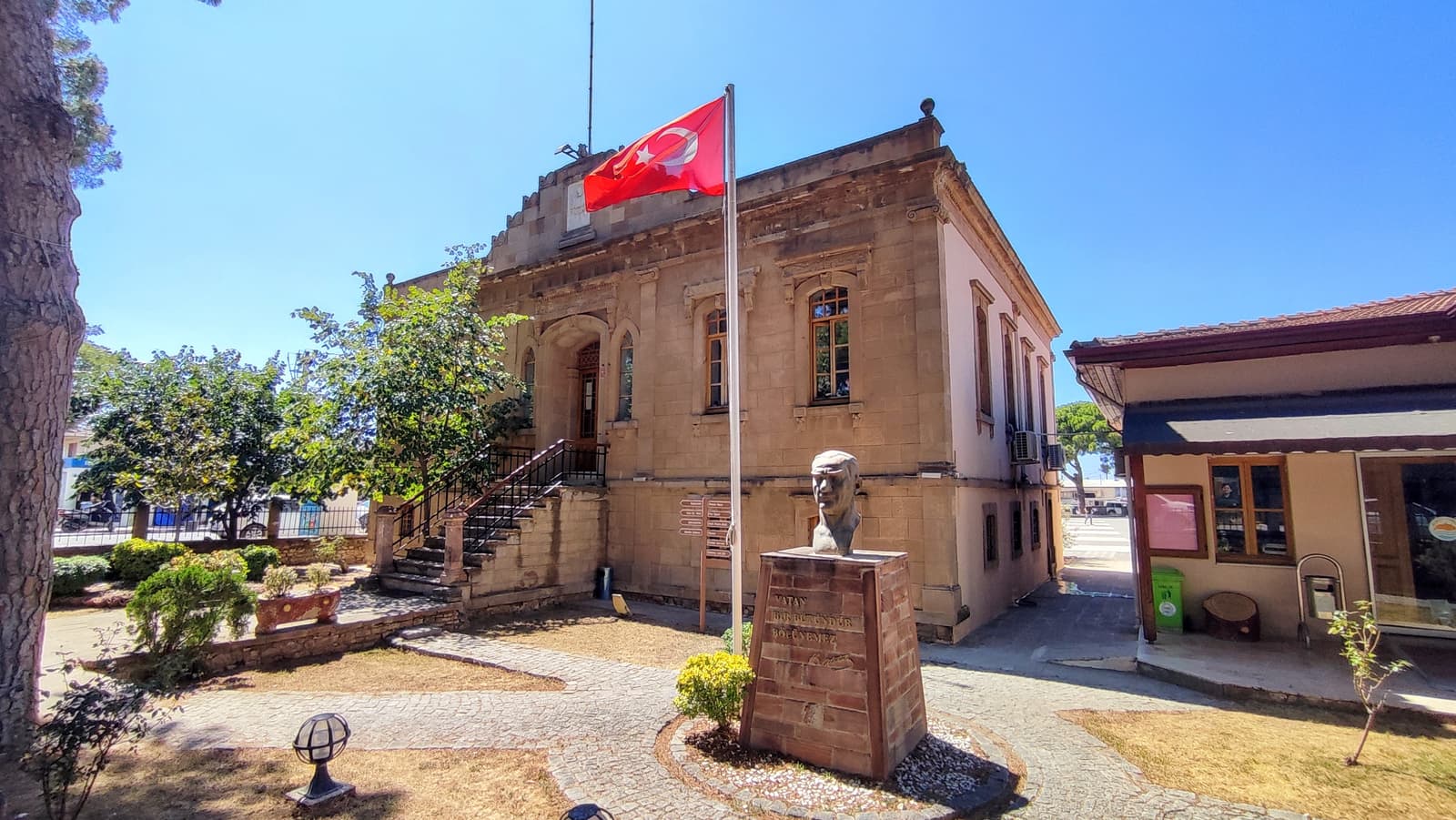 Gömeç İlkokulu