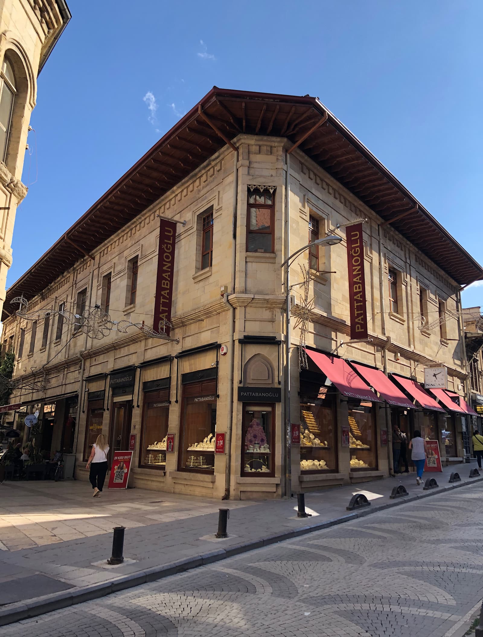 İş Hanı — Topçuoğlu, Belediye, 13
