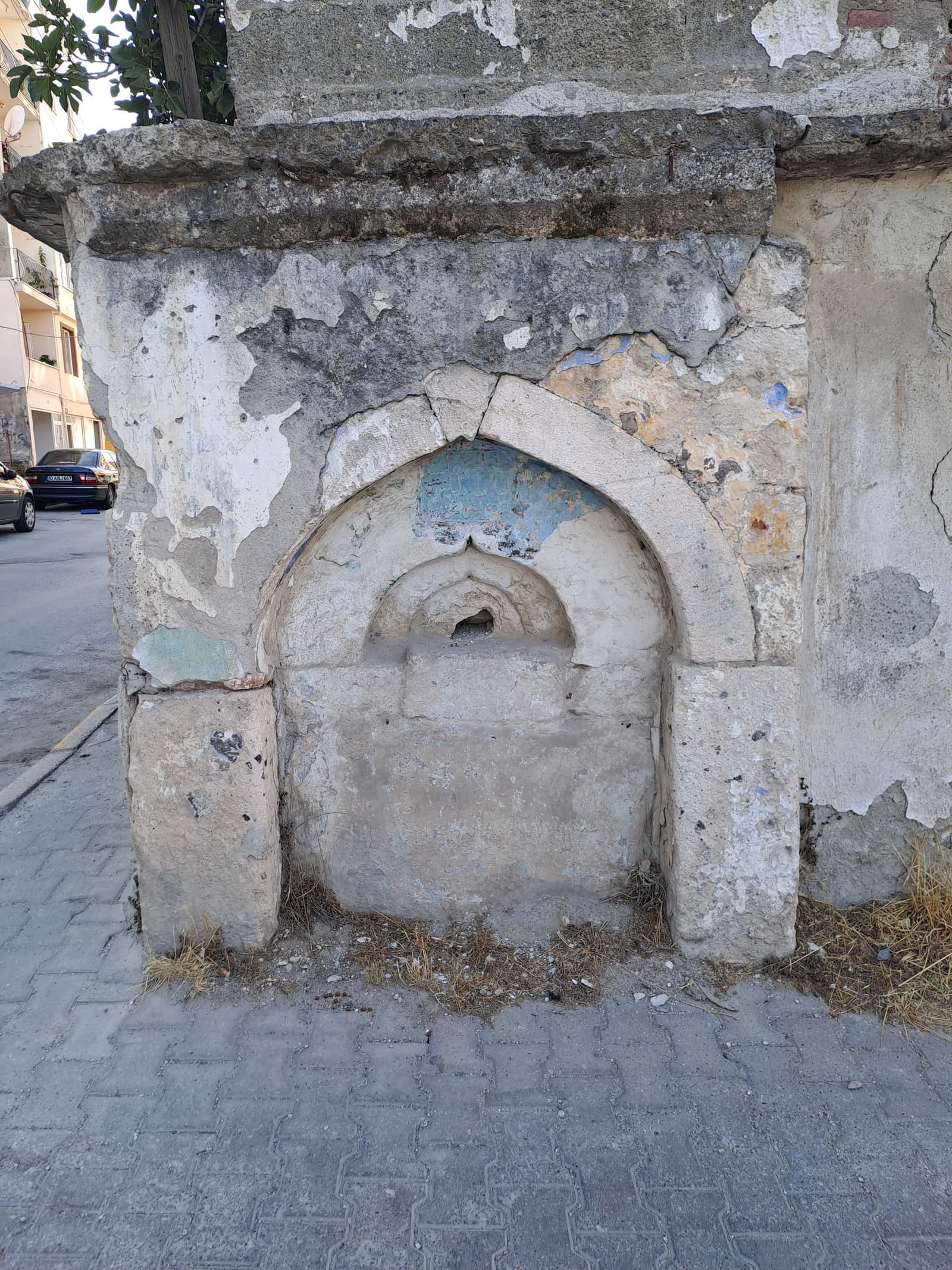 Çeşme-2, Karesi