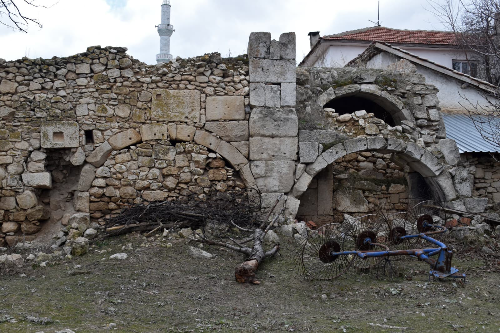 Başmelek Mikail Kilisesi