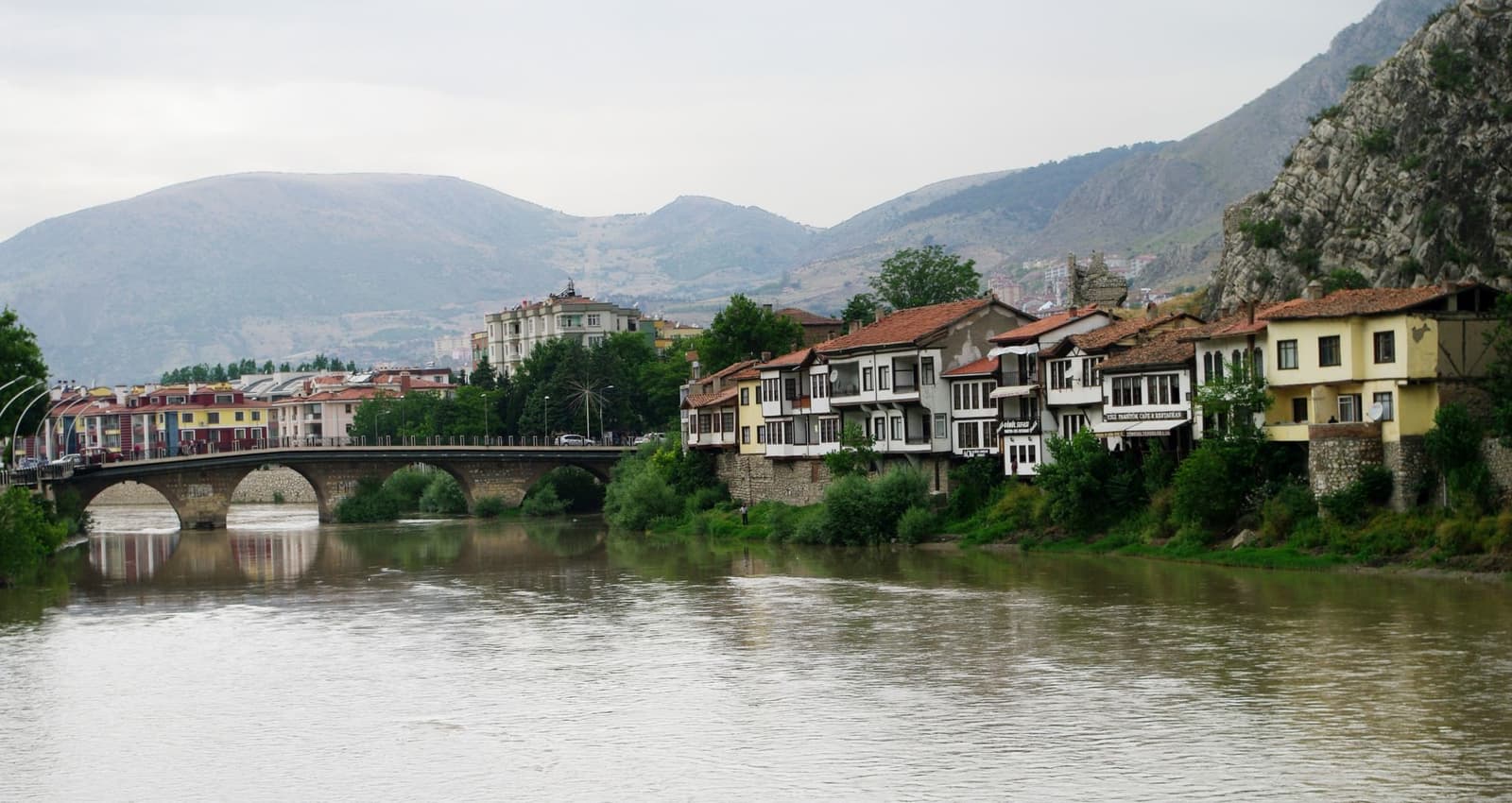 İstasyon Köprüsü