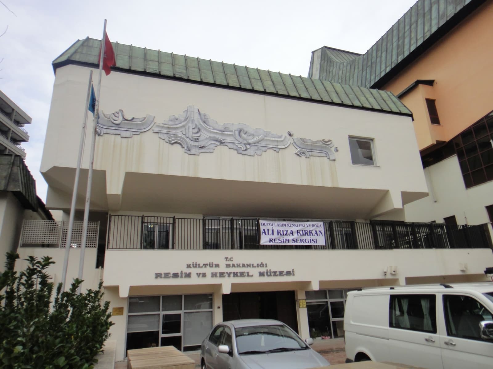İzmir Resim Heykel Müzesi ve Galerisi