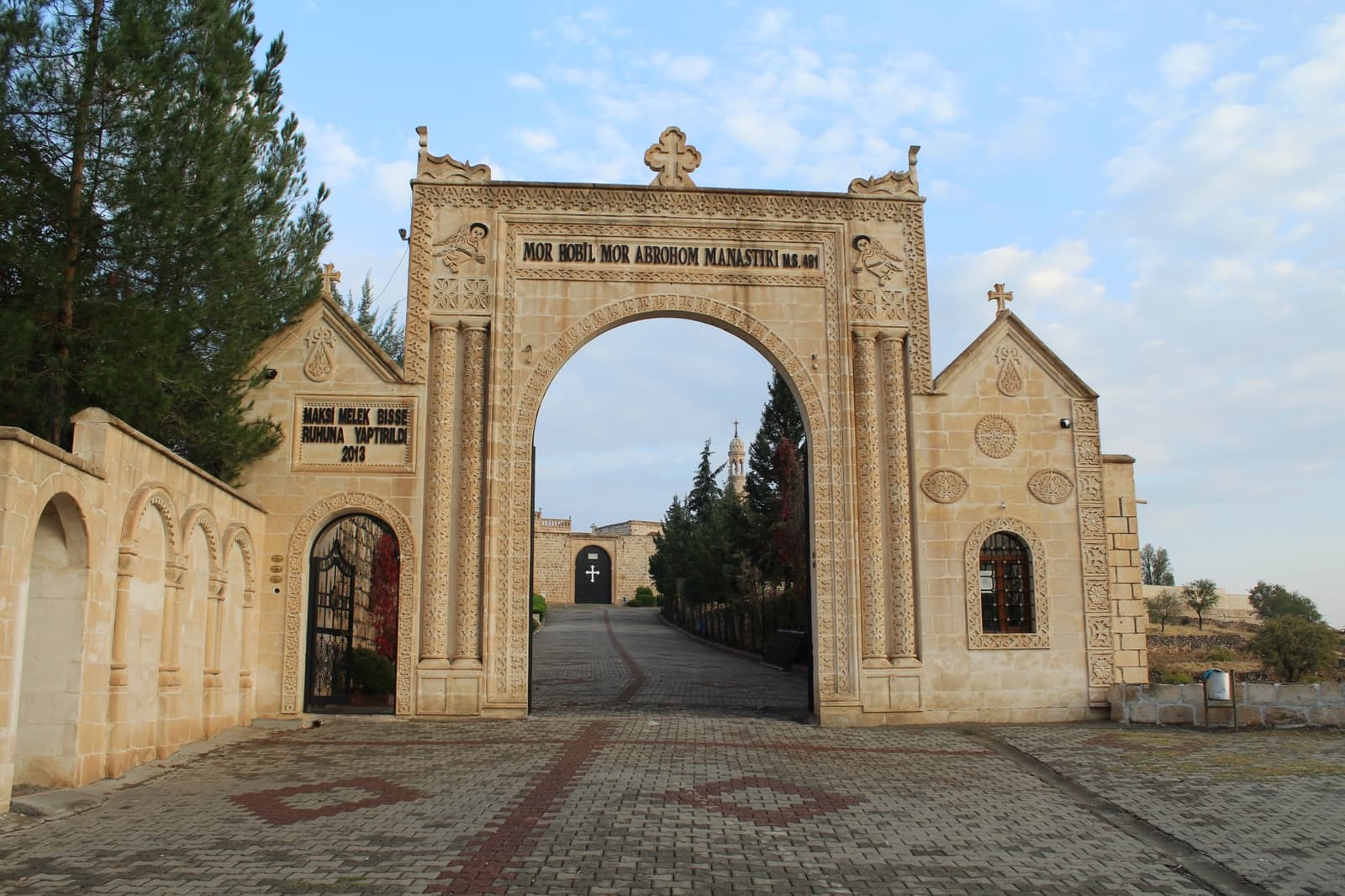 Mor Abrohom Manastırı