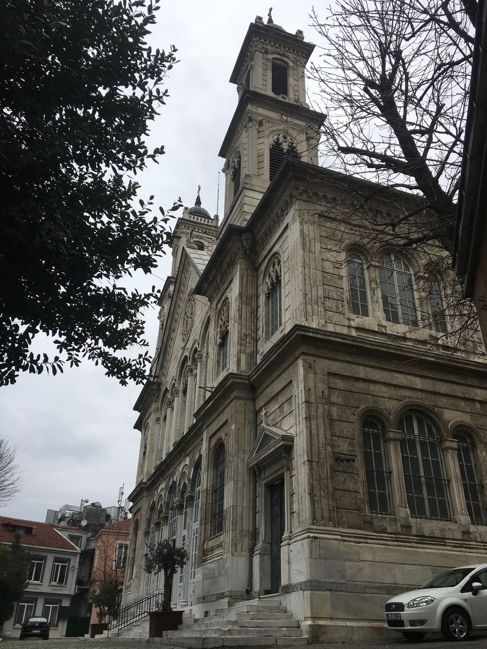 Surp Harutyun Ermeni Kilisesi, Taksim